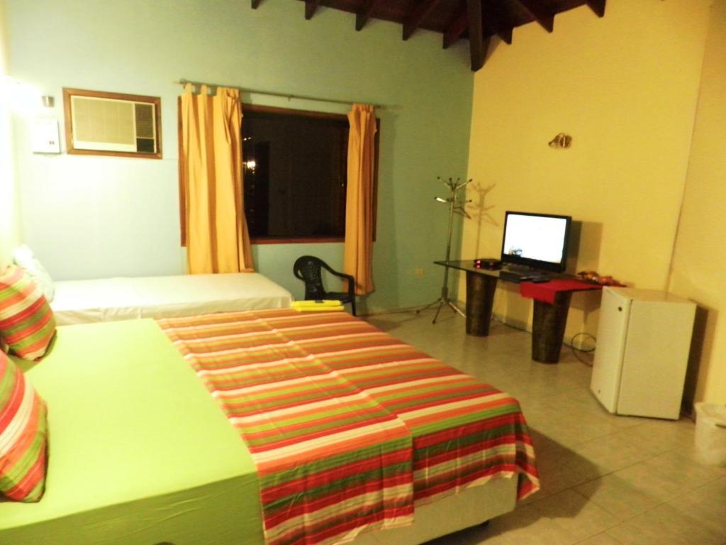 Hotel Las Residentas Luque Bilik gambar